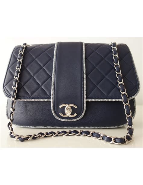 sac chanel classique bleu|Chanel sac boutique.